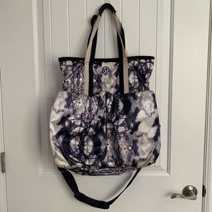 Lululemon athletica gym/ yoga bag